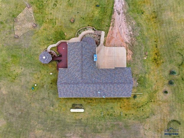1129 FOOTHILLS RD, Sturgis, SD 57785