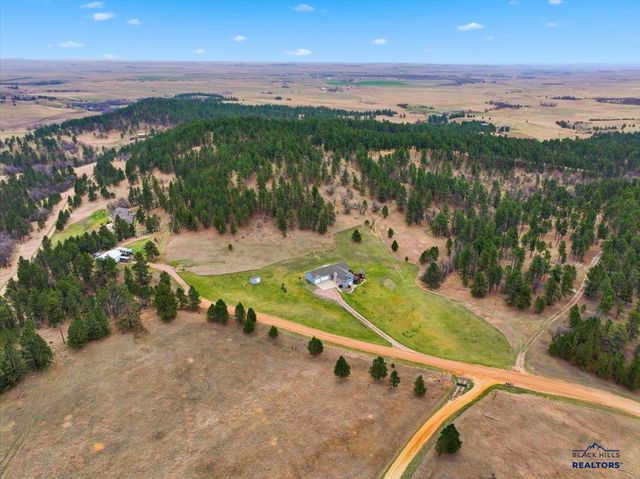 1129 FOOTHILLS RD, Sturgis, SD 57785