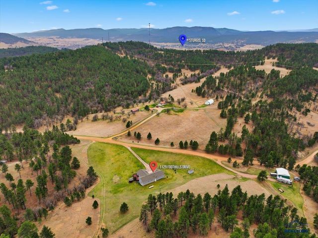 1129 FOOTHILLS RD, Sturgis, SD 57785