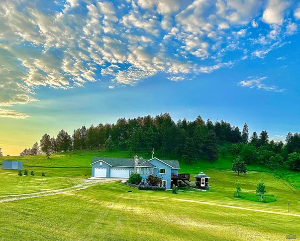 1129 FOOTHILLS RD, Sturgis, SD 57785