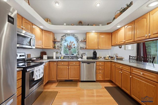 1129 FOOTHILLS RD, Sturgis, SD 57785
