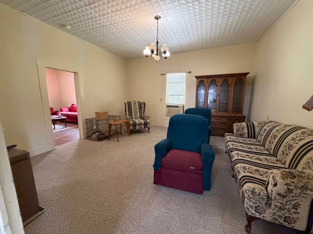 609 Walnut St, Mineola, TX 75773