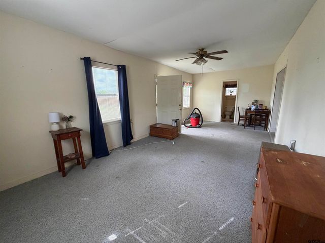 609 Walnut St, Mineola, TX 75773