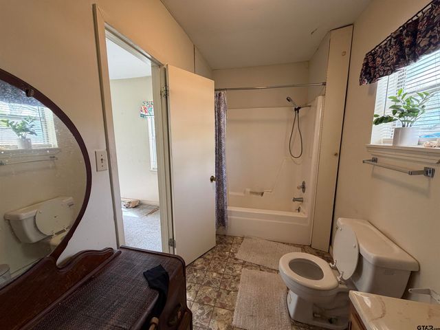 609 Walnut St, Mineola, TX 75773