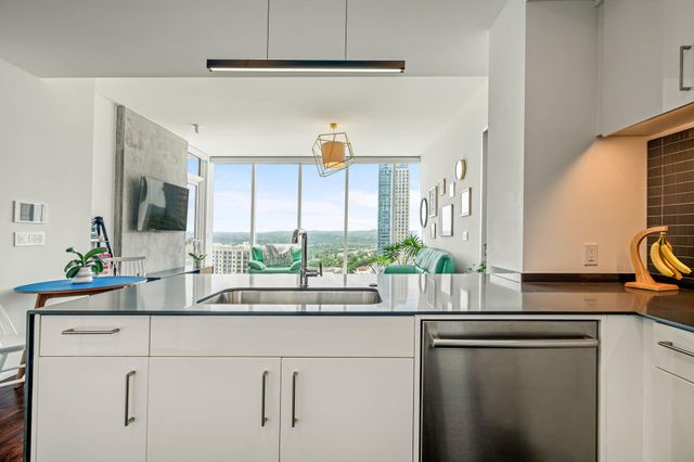 301 West Ave 2009, Austin, TX 78701
