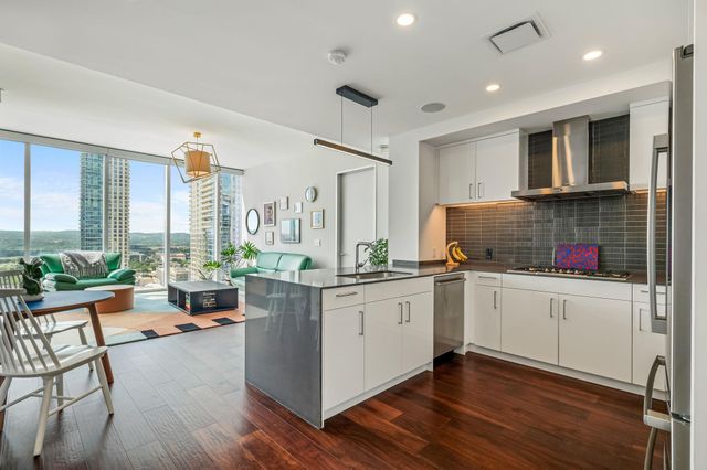 301 West Ave 2009, Austin, TX 78701