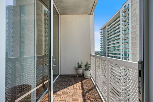 301 West Ave 2009, Austin, TX 78701