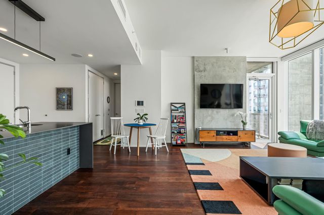 301 West Ave 2009, Austin, TX 78701