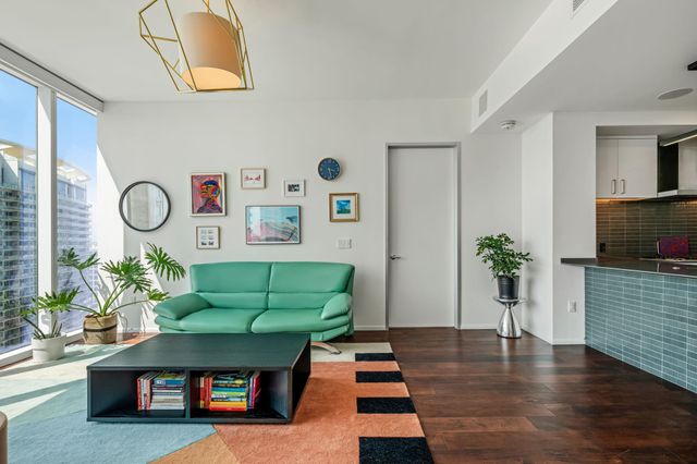 301 West Ave 2009, Austin, TX 78701