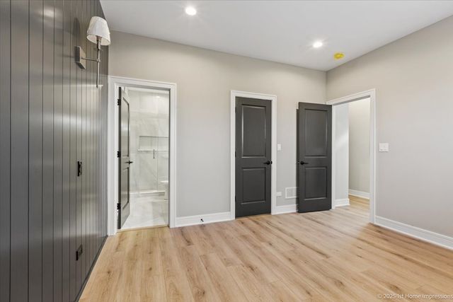 4932 S Champlain Avenue, Chicago, IL 60615