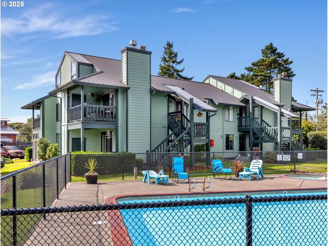 344 Ne SKIPANON Dr 344, Warrenton, OR 97146