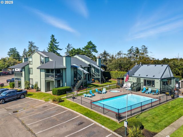 344 Ne SKIPANON Dr 344, Warrenton, OR 97146