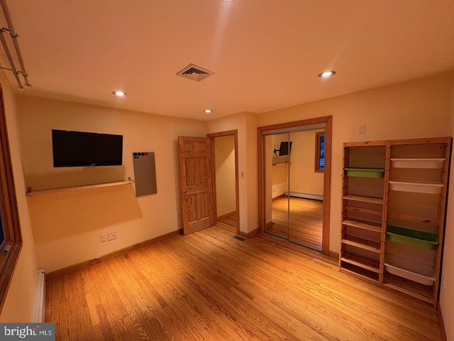 1040 INDIANA AVE, Trenton, NJ 08638