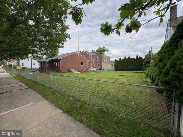1040 INDIANA AVE, Trenton, NJ 08638