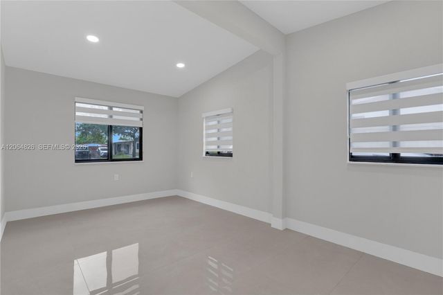 4375 SW 112th Ave, Miami, FL 33165