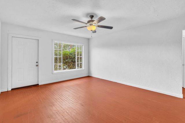 811 N B Street, Lake Worth Beach, FL 33460