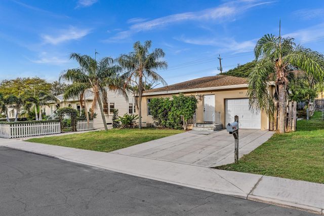 811 N B Street, Lake Worth Beach, FL 33460