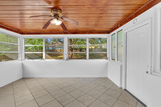 811 N B Street, Lake Worth Beach, FL 33460
