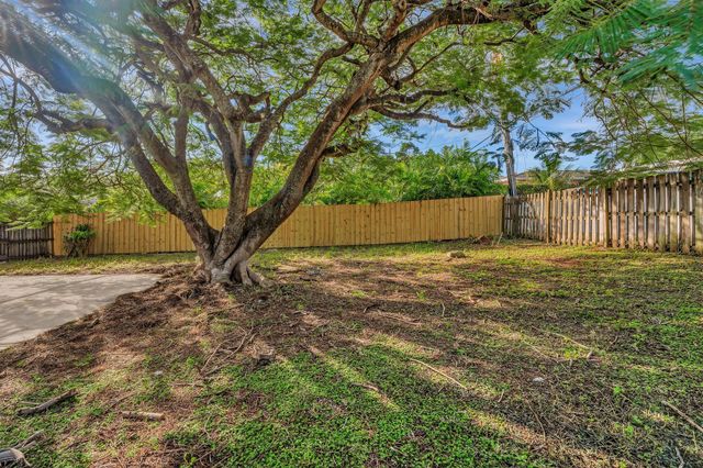 811 N B Street, Lake Worth Beach, FL 33460