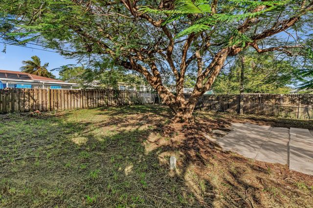 811 N B Street, Lake Worth Beach, FL 33460