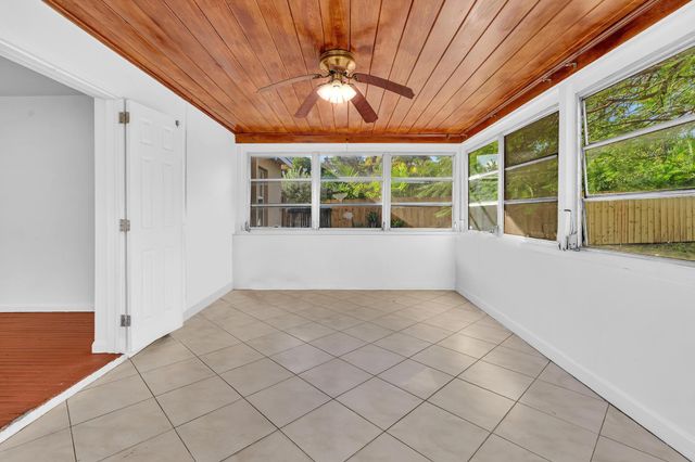 811 N B Street, Lake Worth Beach, FL 33460