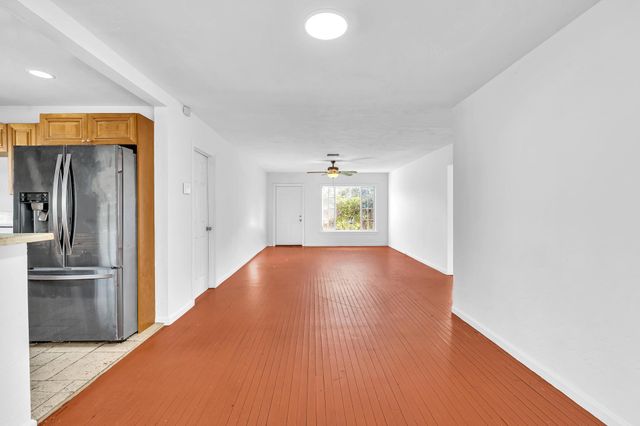 811 N B Street, Lake Worth Beach, FL 33460