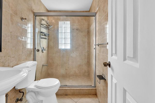 811 N B Street, Lake Worth Beach, FL 33460