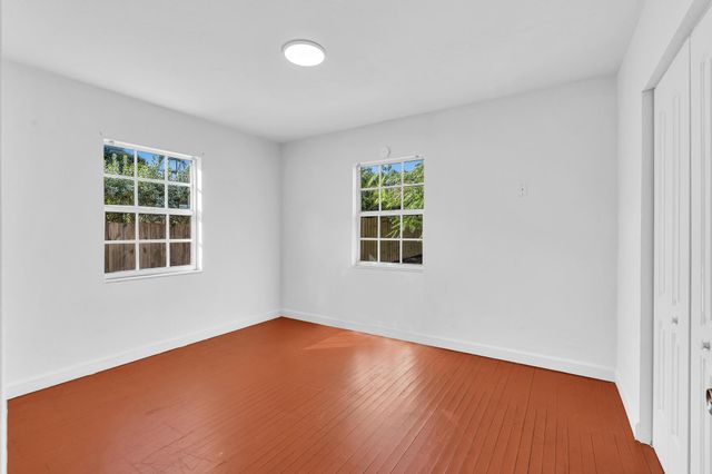 811 N B Street, Lake Worth Beach, FL 33460