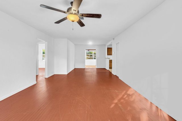 811 N B Street, Lake Worth Beach, FL 33460