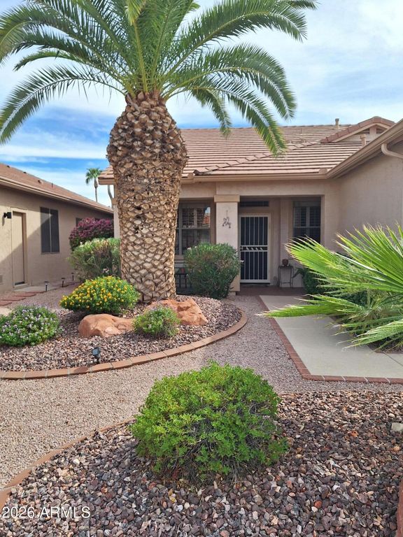 18061 W FAIRWAY Drive, Surprise, AZ 85374 — photo 3