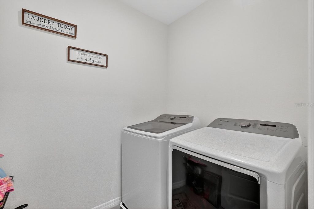 Image 33 of property listing at 1809 MYRTLEBROOKE DRIVE, Edgewater, FL 32141