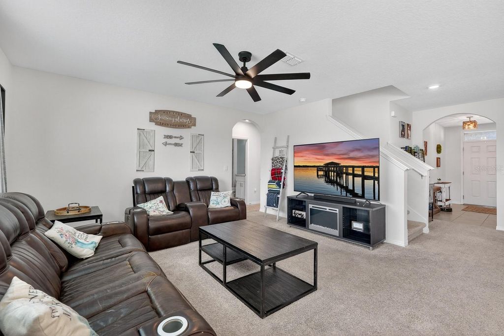 Image 9 of property listing at 1809 MYRTLEBROOKE DRIVE, Edgewater, FL 32141