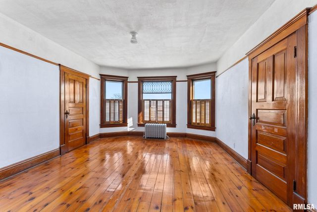 9629 N 1000th Avenue, Cambridge, IL 61238