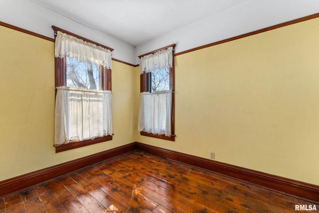 9629 N 1000th Avenue, Cambridge, IL 61238