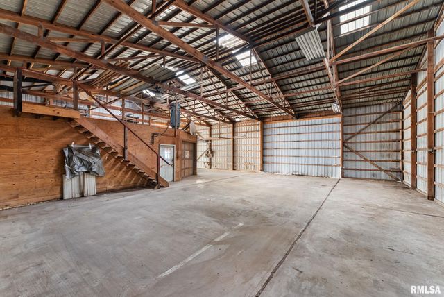 9629 N 1000th Avenue, Cambridge, IL 61238