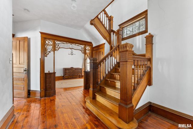 9629 N 1000th Avenue, Cambridge, IL 61238