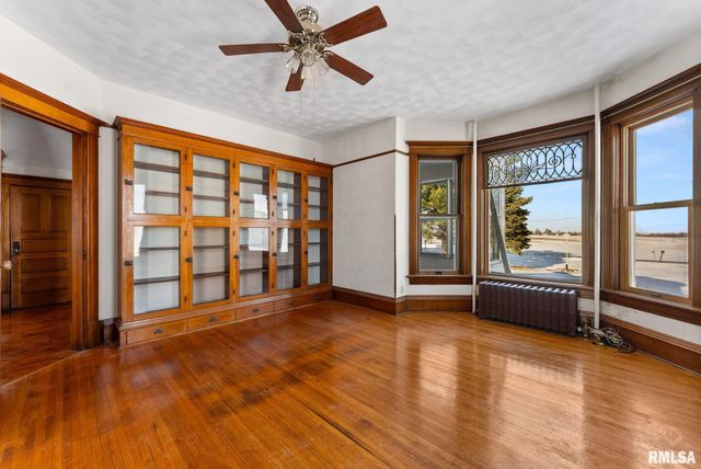 9629 N 1000th Avenue, Cambridge, IL 61238