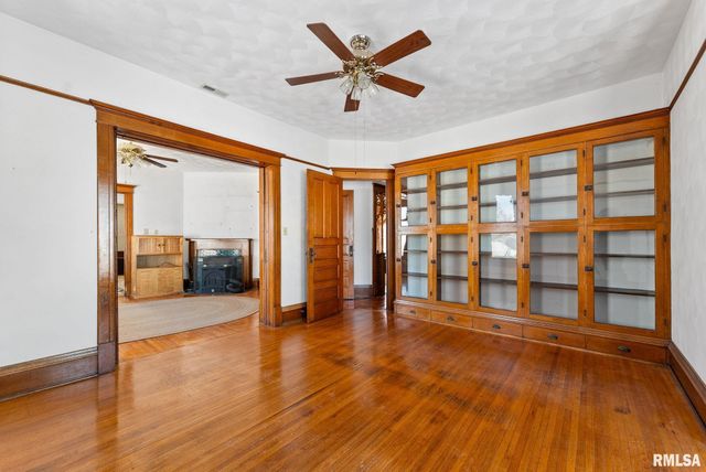 9629 N 1000th Avenue, Cambridge, IL 61238