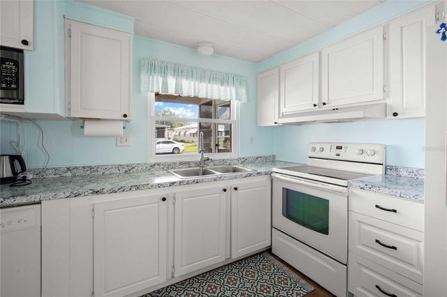 36650 DINA DRIVE, Zephyrhills, FL 33542