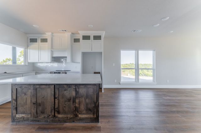 9100 Cherokee Court, Rio Vista, TX 76093