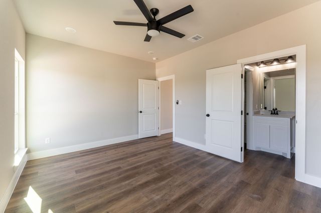 9100 Cherokee Court, Rio Vista, TX 76093