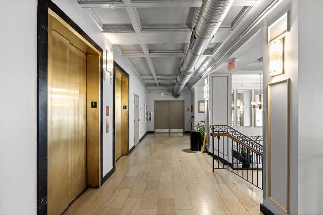 700 Church St Apt 305, Nashville, TN 37203