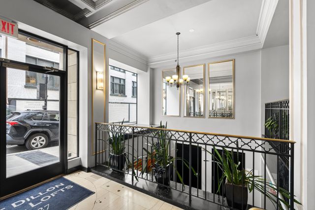 700 Church St Apt 305, Nashville, TN 37203