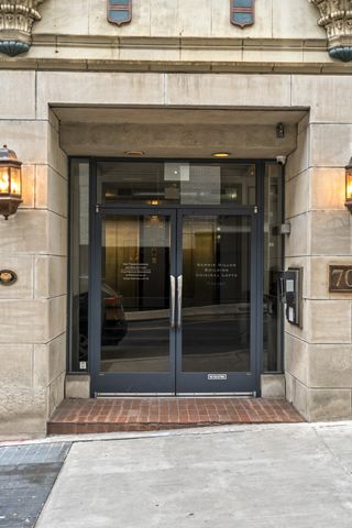 700 Church St Apt 305, Nashville, TN 37203