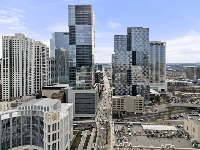 700 Church St Apt 305, Nashville, TN 37203