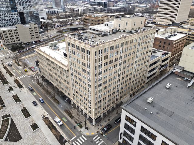 700 Church St Apt 305, Nashville, TN 37203