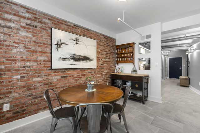 700 Church St Apt 305, Nashville, TN 37203