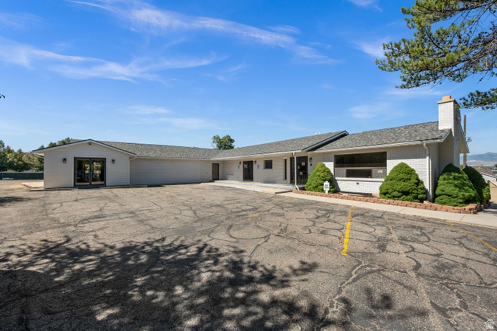 166 E 10600 S, Sandy, UT 84070 — exterior