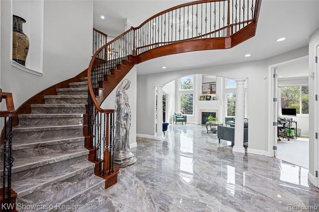 1803 Applebrook Drive, Commerce Twp, MI 48382
