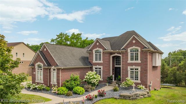1803 Applebrook Drive, Commerce Twp, MI 48382